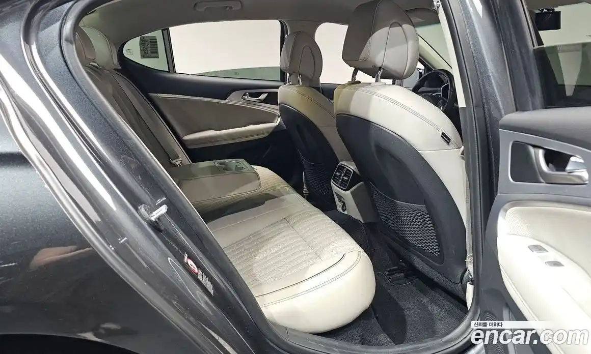 Genesis G70 2019 2.0 автомат (гидро), фото 16