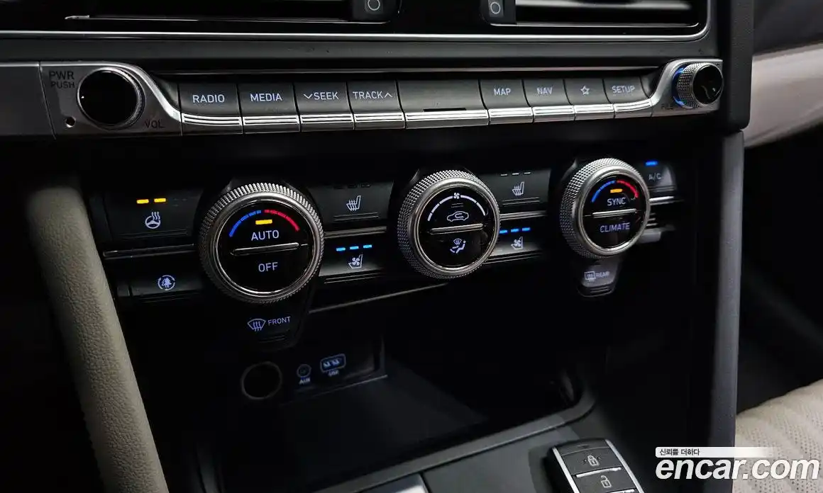 Genesis G70 2019 2.0 автомат (гидро), фото 21