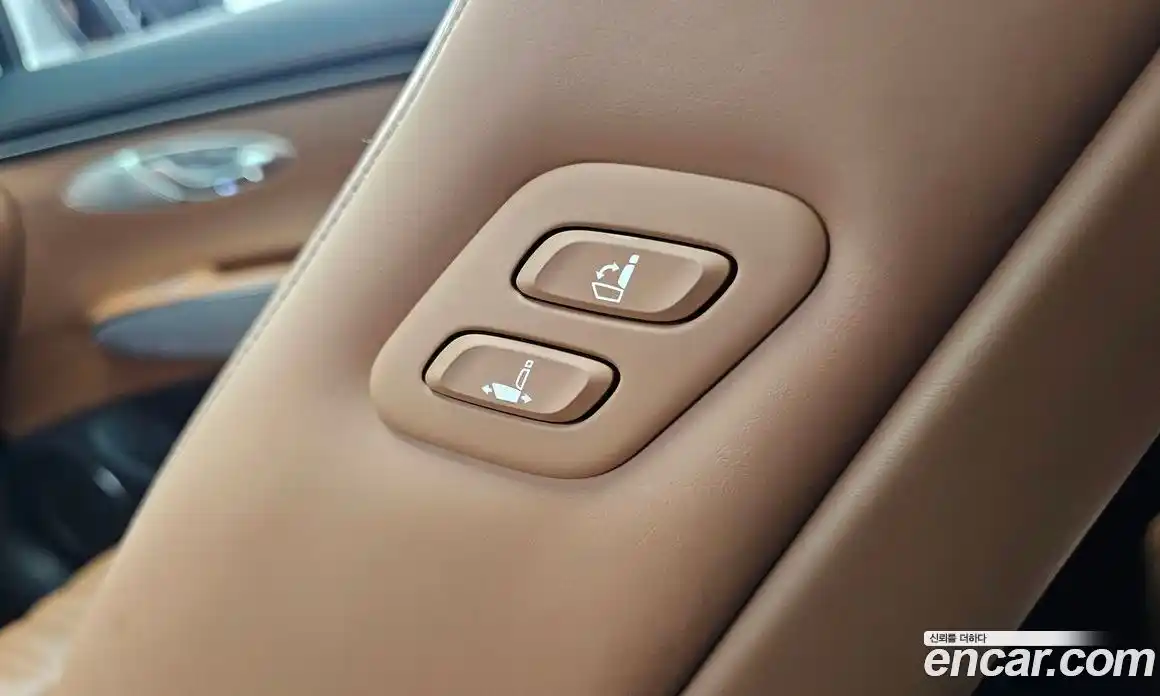 Genesis GV70 2021 2.5 автомат (гидро), фото 26