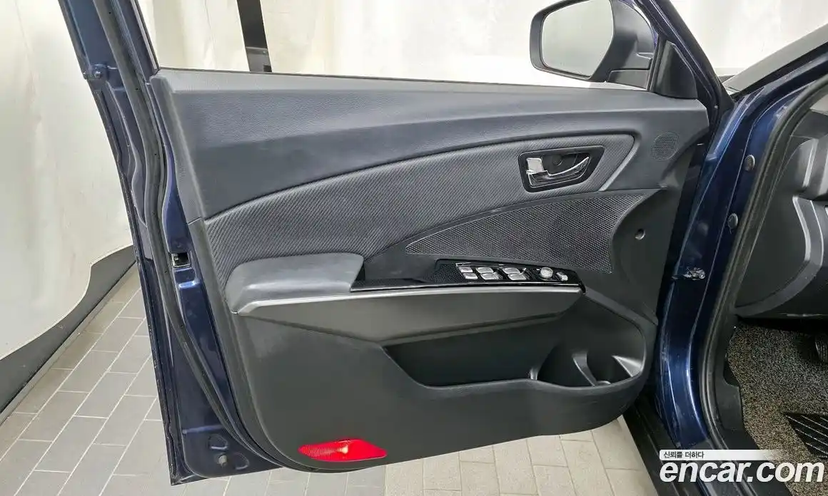 SsangYong TIBOLI 2017 1.6 автомат (гидро), фото 14