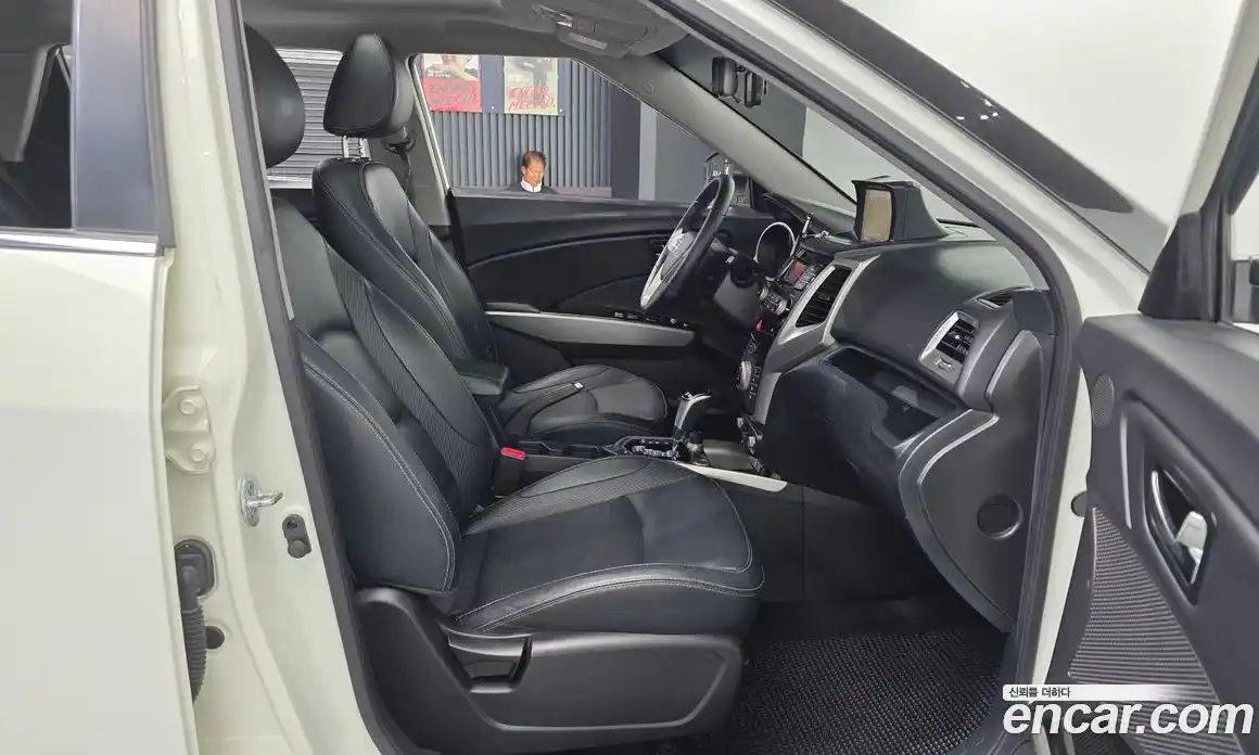 SsangYong TIBOLI 2016 1.6 автомат (гидро), фото 11