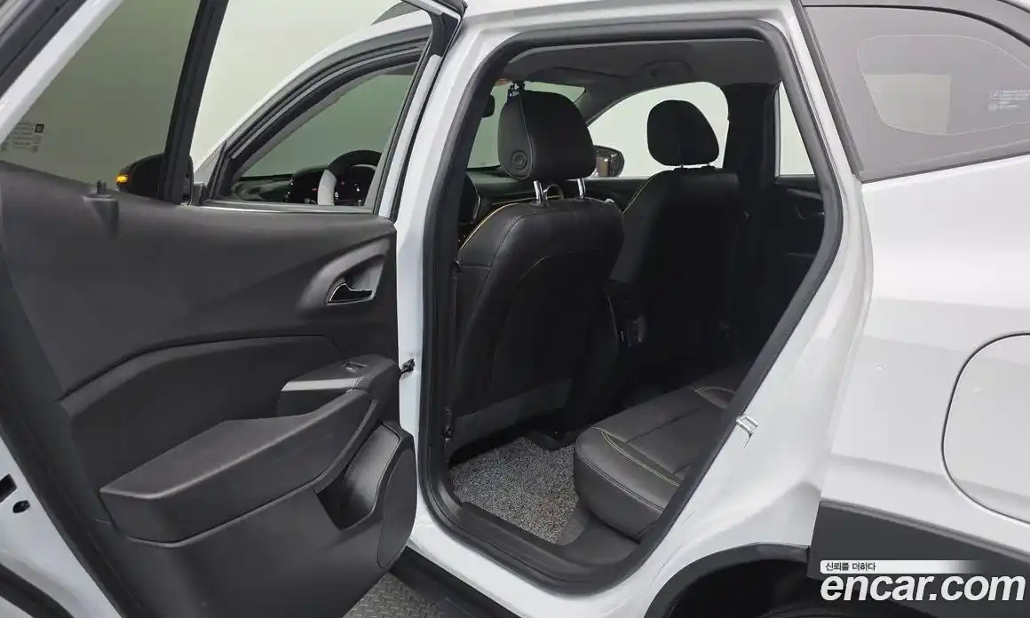 Chevrolet Trax 2023 1.2 автомат (гидро), фото 23