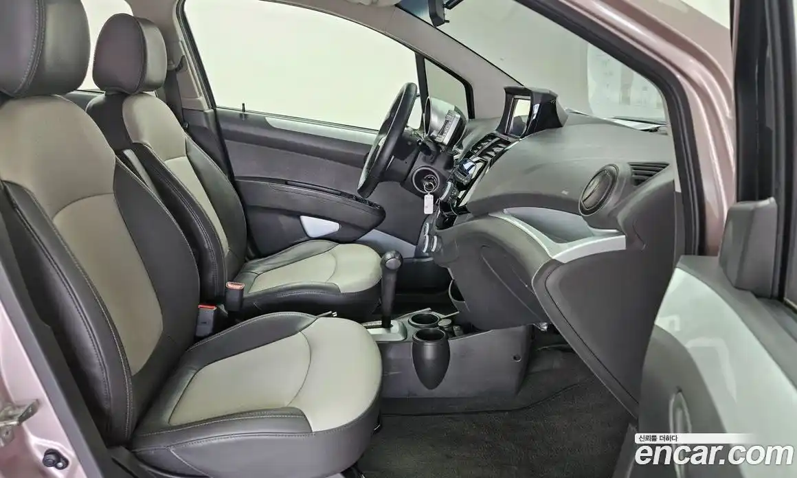 Chevrolet Spark 2012 1.0 автомат (гидро), фото 11