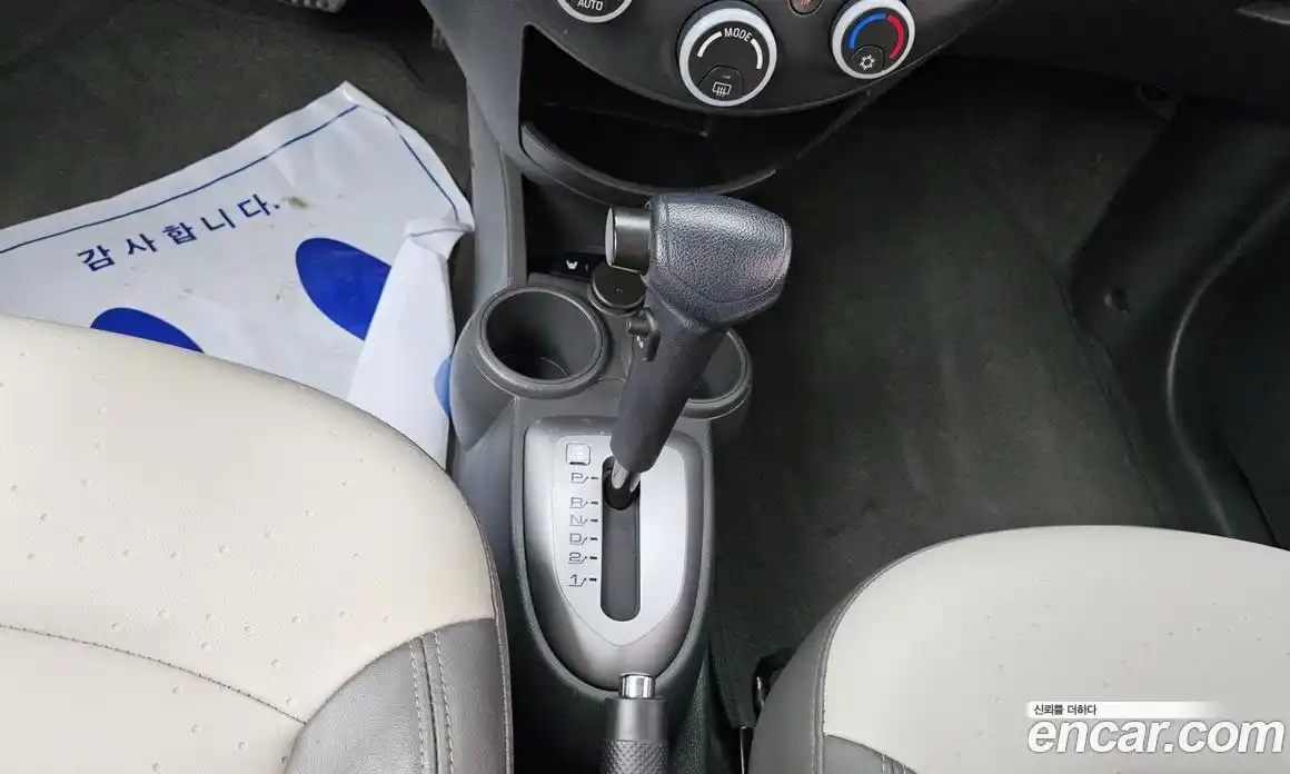 Chevrolet Spark 2012 1.0 автомат (гидро), фото 9