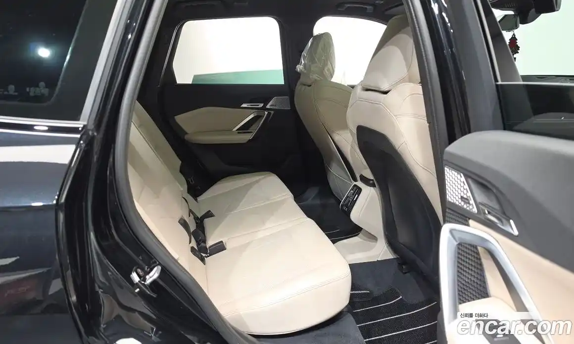 BMW X1 2024 2.0 автомат (гидро), фото 17