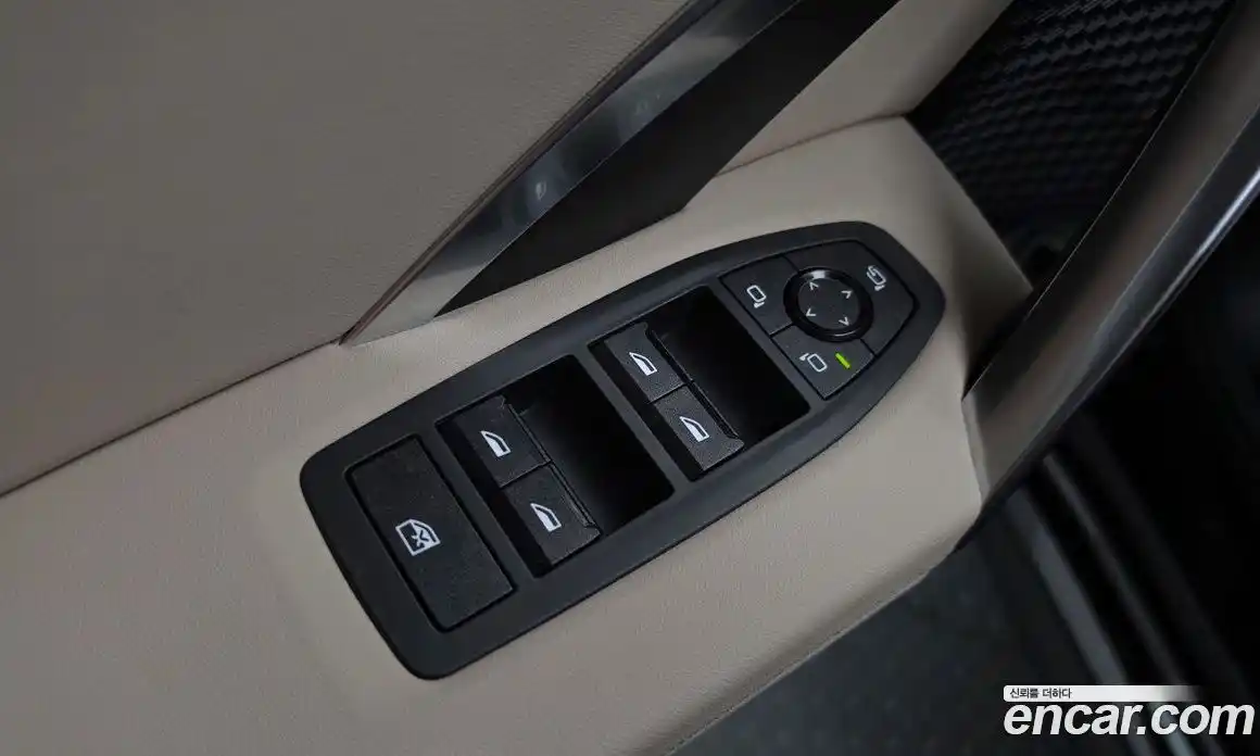 BMW X1 2024 2.0 автомат (гидро), фото 30