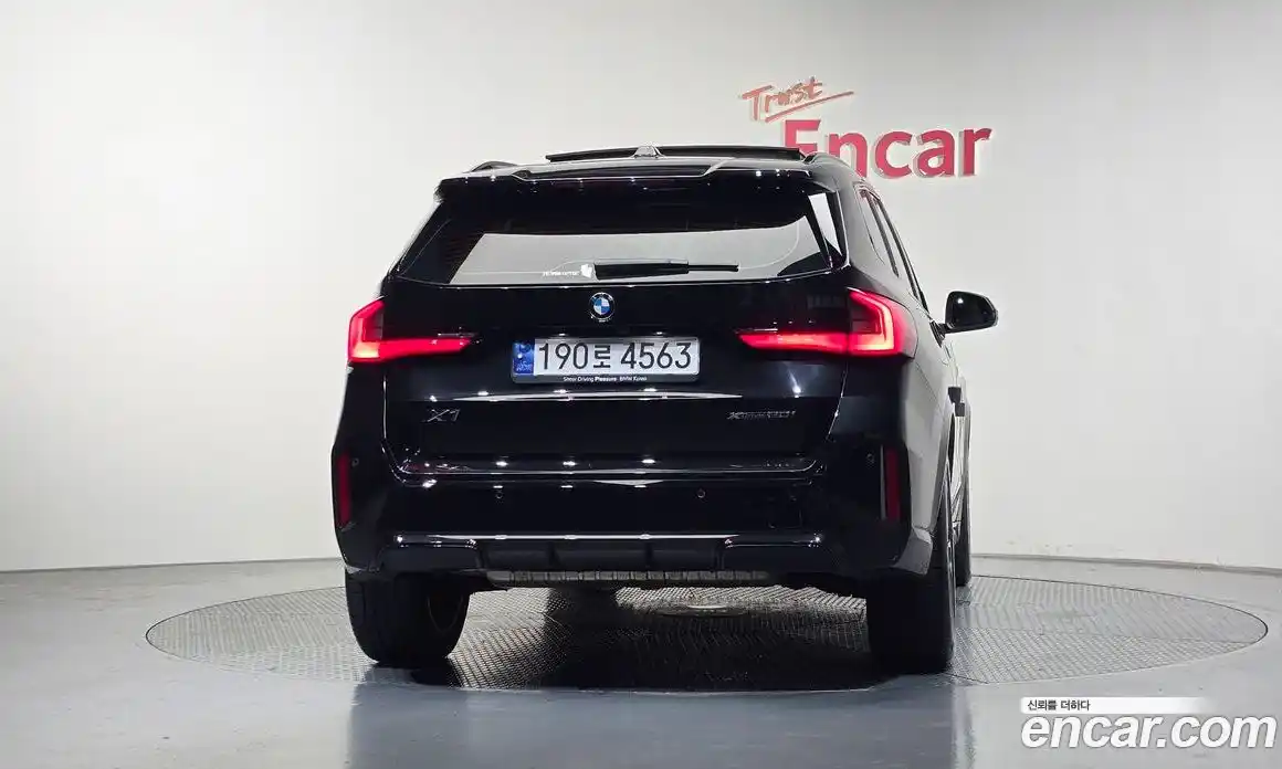 BMW X1 2024 2.0 автомат (гидро), фото 4