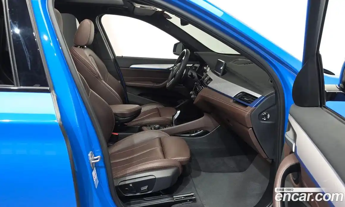 BMW X1 2021 2.0 автомат (гидро), фото 16