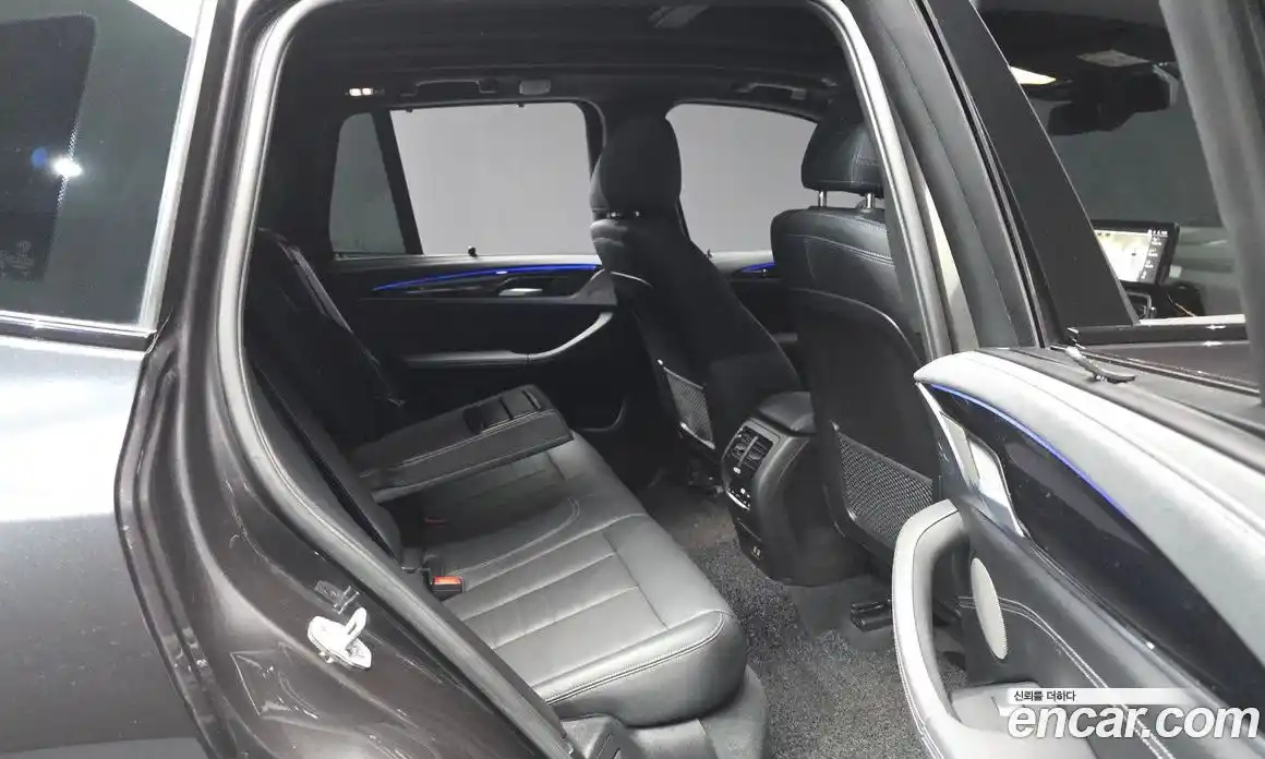 BMW X3 2023 3.0 автомат (гидро), фото 17