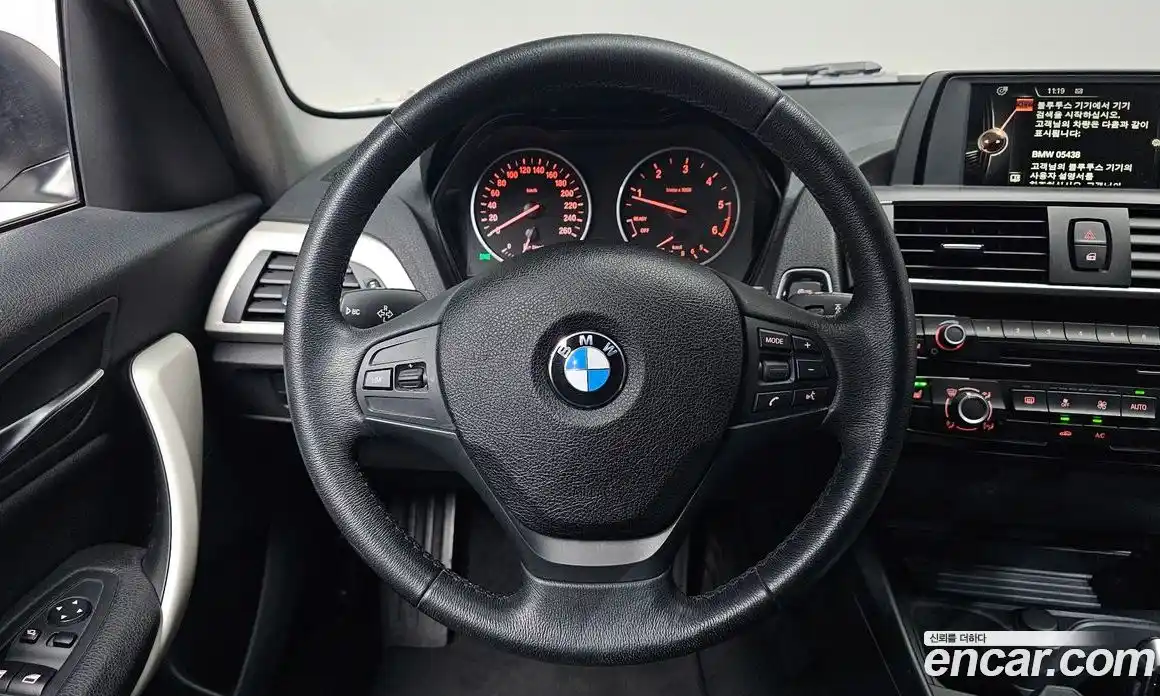 BMW 1 серия 2016 2.0 автомат (гидро), фото 12