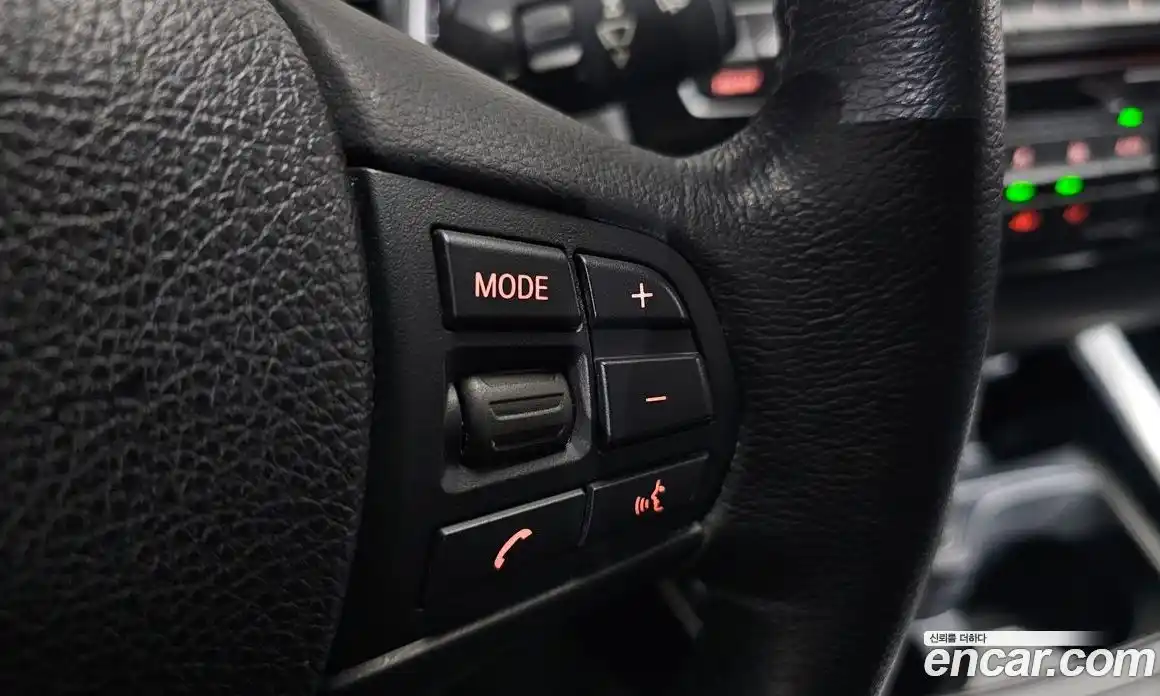 BMW 1 серия 2016 2.0 автомат (гидро), фото 16