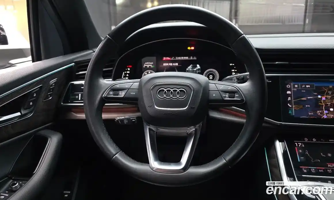 Audi Q7 2021 3.0 автомат (гидро), фото 13