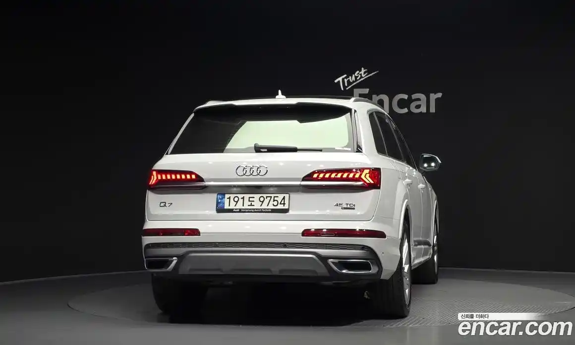 Audi Q7 2021 3.0 автомат (гидро), фото 4