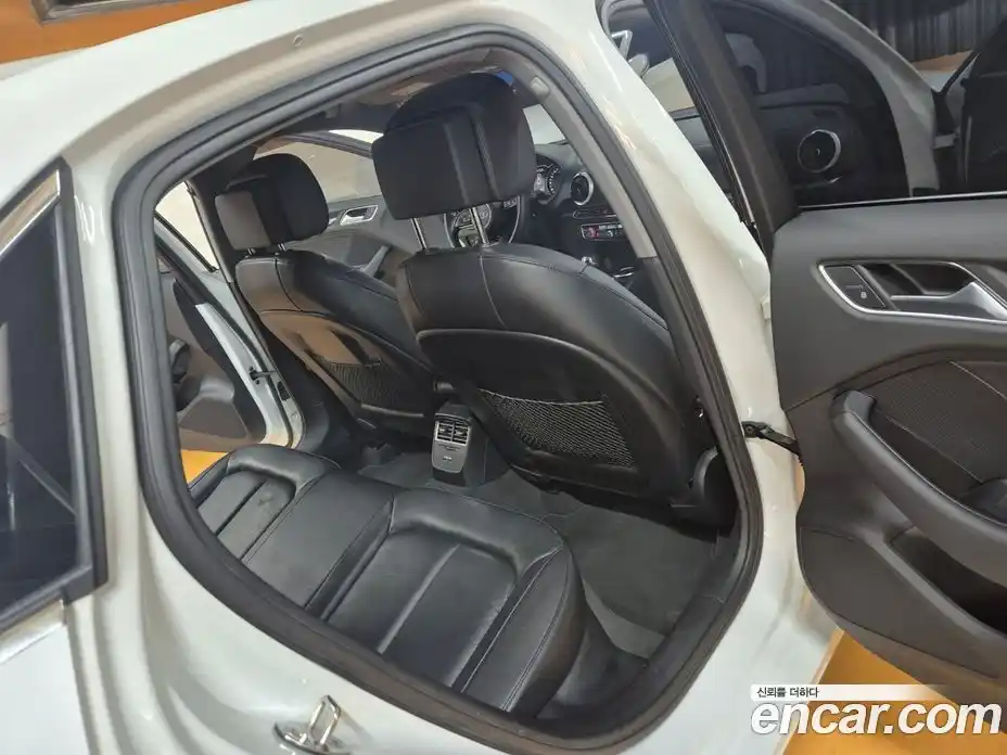 Audi A3 2020 2.0 автомат (гидро), фото 14