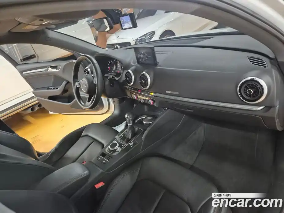 Audi A3 2020 2.0 автомат (гидро), фото 15