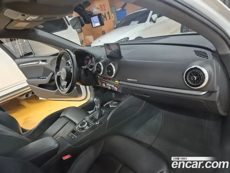 Audi A3 2020 2.0 автомат (гидро), фото 18