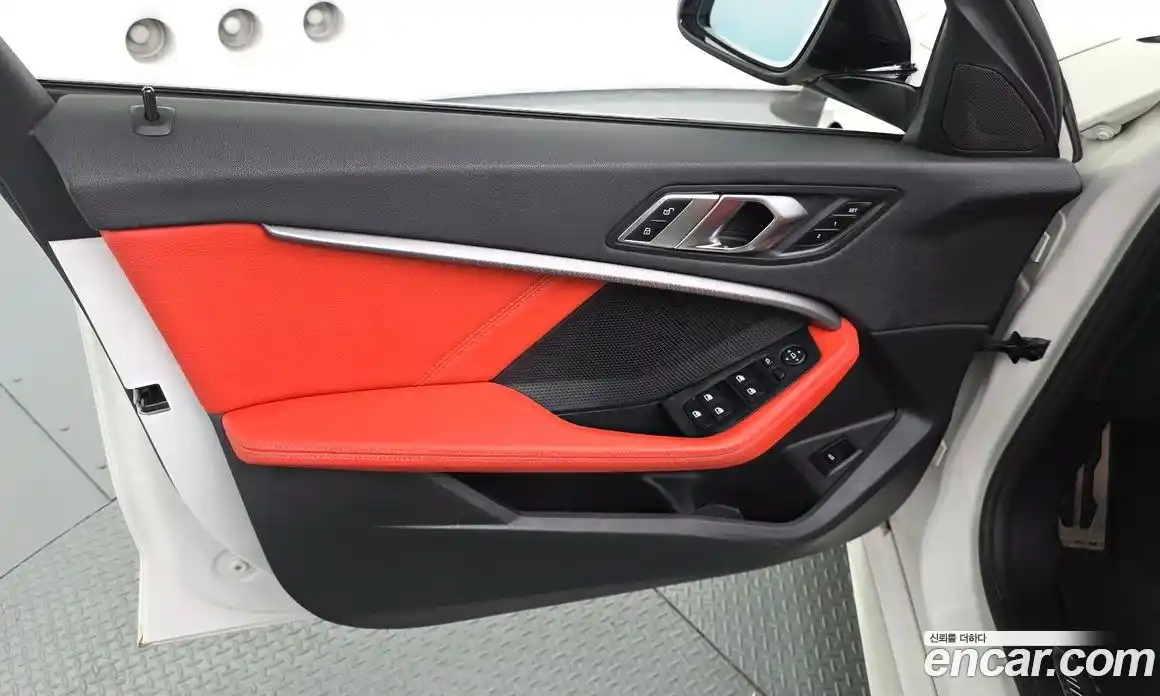 BMW 1 серия 2021 2.0 автомат (гидро), фото 14