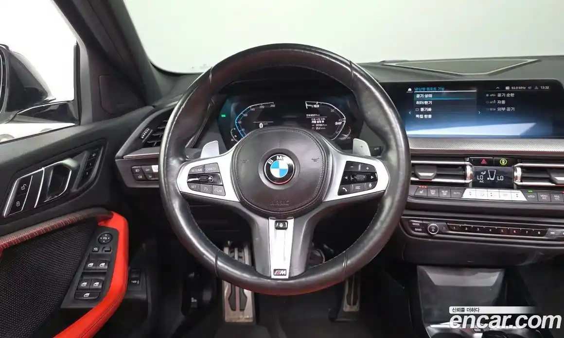 BMW 1 серия 2021 2.0 автомат (гидро), фото 19