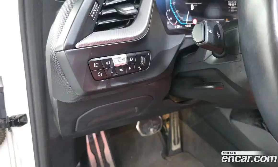BMW 1 серия 2021 2.0 автомат (гидро), фото 20