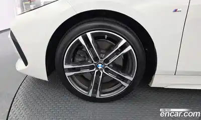 BMW 1 серия 2021 2.0 автомат (гидро), миниатюра 5