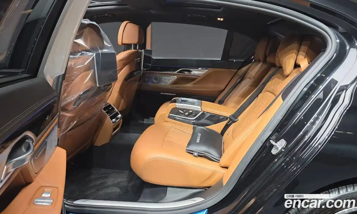 BMW 7 серия 2017 6.6 автомат (гидро), фото 19