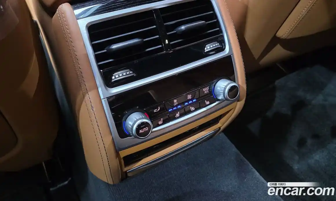 BMW 7 серия 2017 6.6 автомат (гидро), фото 26