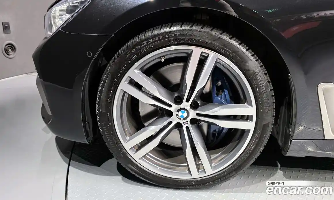 BMW 7 серия 2017 6.6 автомат (гидро), фото 5