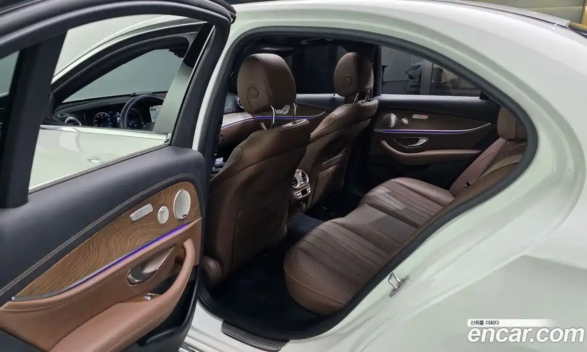 Mercedes-Benz E-Class 2022 2.0 автомат (гидро), фото 16