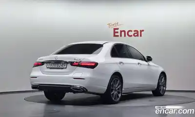 Mercedes-Benz E-Class 2022 2.0 автомат (гидро), миниатюра 2