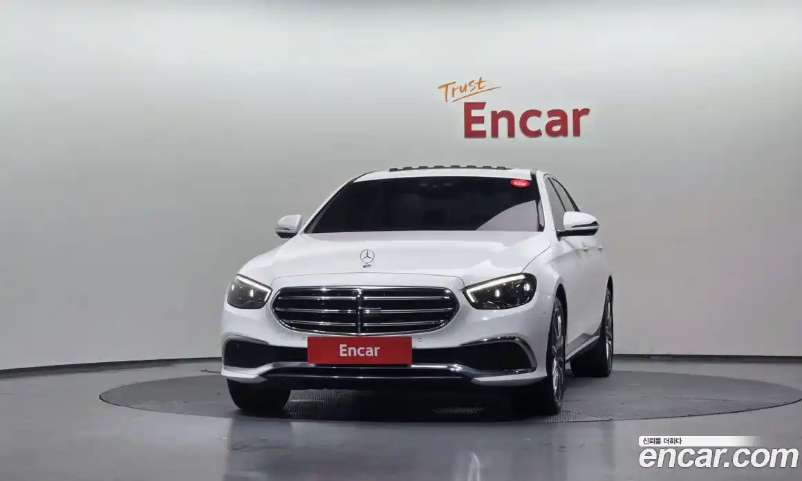 Mercedes-Benz E-Class 2022 2.0 автомат (гидро), фото 3