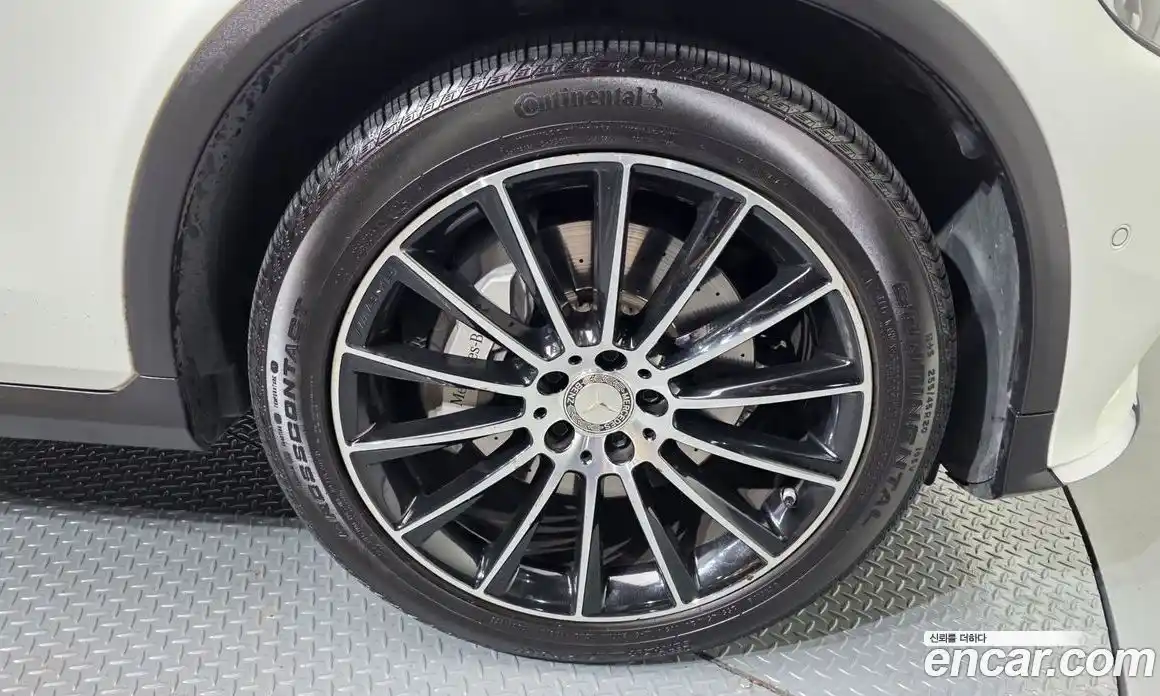 Mercedes-Benz GLC-Class 2016 2.1 гидро, фото 5 Mercedes-Benz GLC-Class 2016 2.1 гидро, фото 5