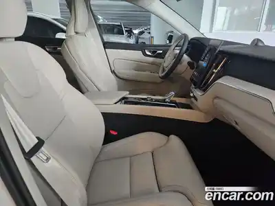 Volvo XC60 2026 2.0 автомат (гидро), миниатюра 10
