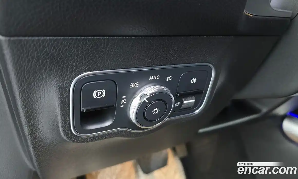 Mercedes-Benz GLB-Class 2021 2.0 гидро, фото 24