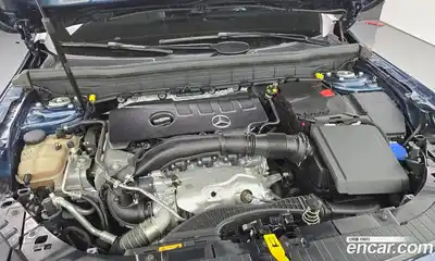 Mercedes-Benz GLB-Class 2021 2.0 гидро, миниатюра 6