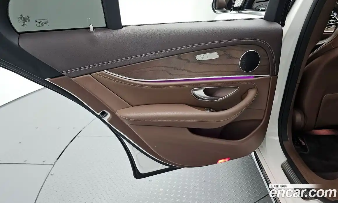 Mercedes-Benz E-Class 2019 1.9 автомат (гидро), фото 15
