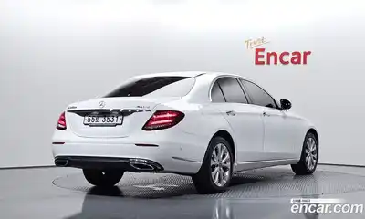 Mercedes-Benz E-Class 2019 1.9 автомат (гидро), миниатюра 2