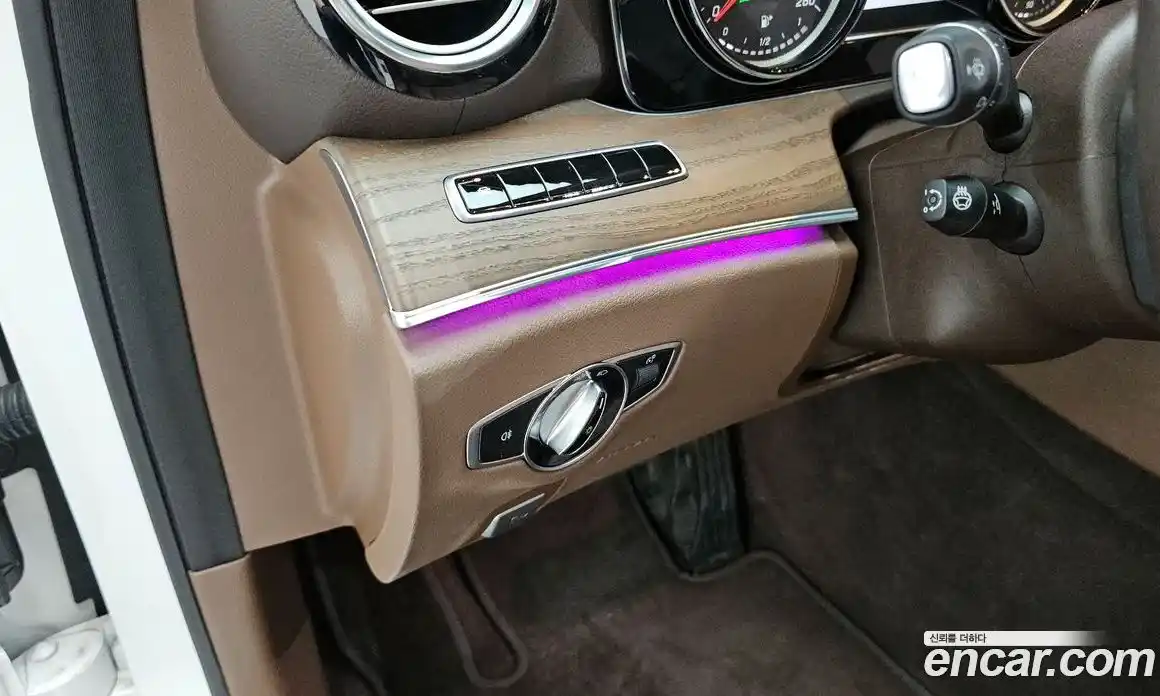 Mercedes-Benz E-Class 2019 1.9 автомат (гидро), фото 26