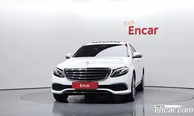 Mercedes-Benz E-Class 2019 1.9 автомат (гидро), миниатюра 3