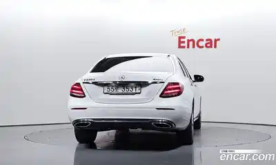 Mercedes-Benz E-Class 2019 1.9 автомат (гидро), миниатюра 4