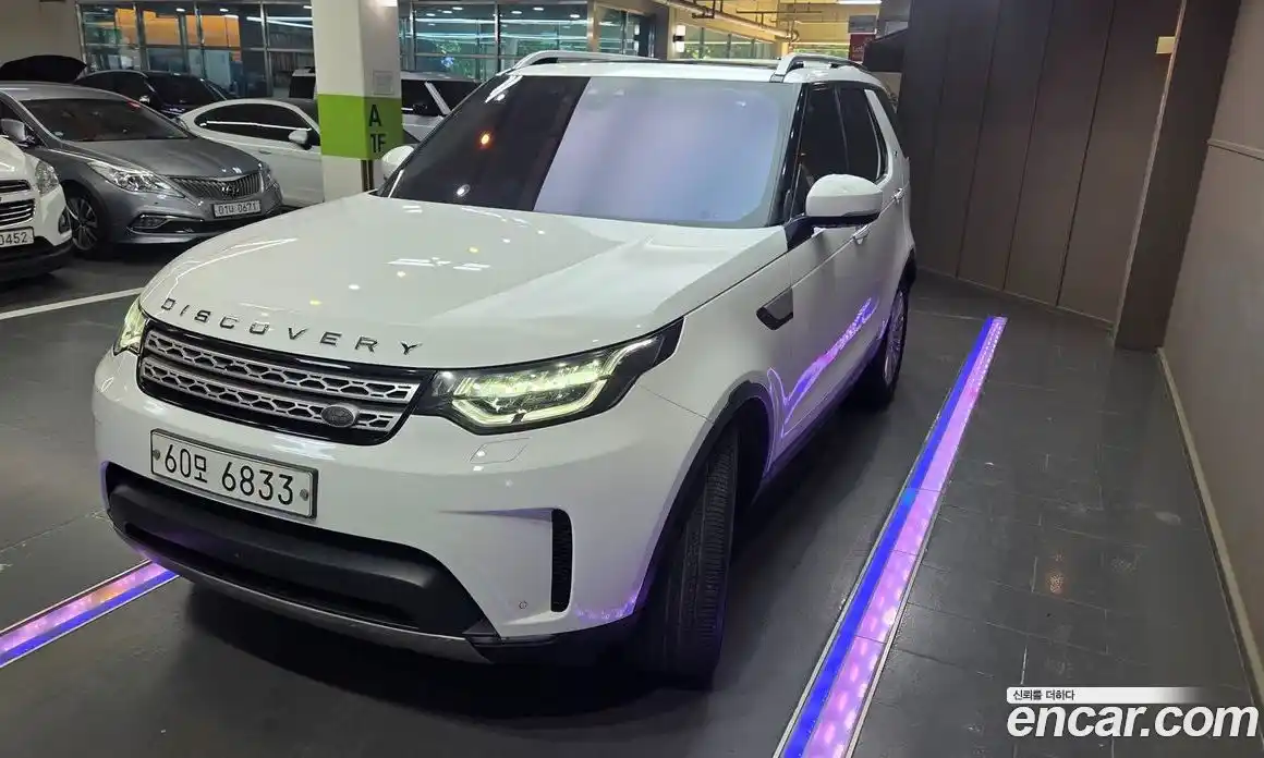 Land Rover Discovery 2017 3.0 автомат (гидро), фото 4