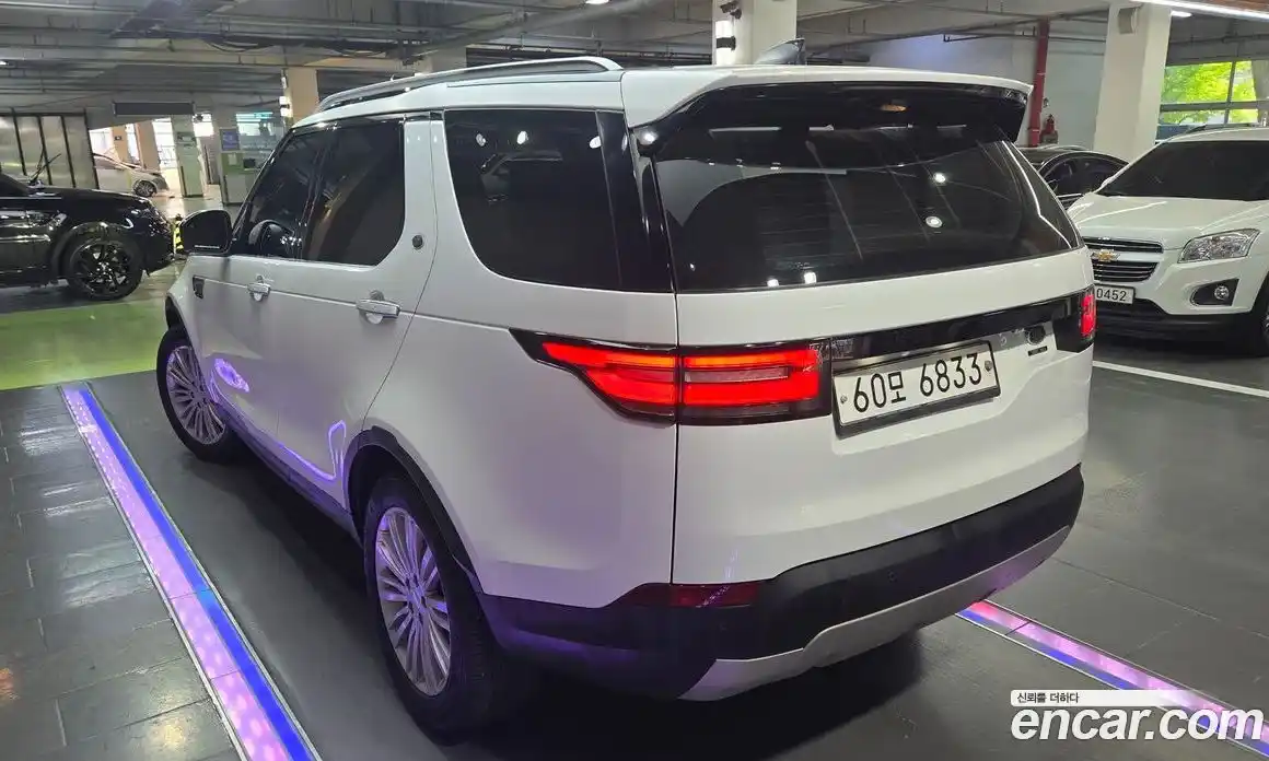 Land Rover Discovery 2017 3.0 автомат (гидро), фото 7