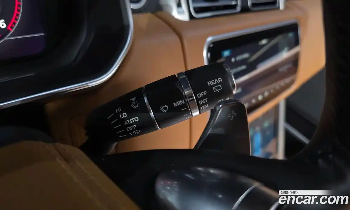 Land Rover Range Rover 2020 4.4 автомат (гидро), фото 24