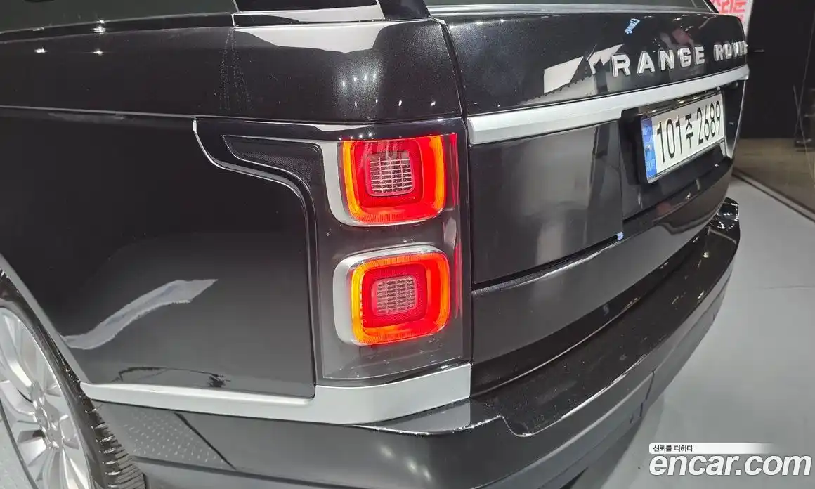 Land Rover Range Rover 2020 4.4 автомат (гидро), фото 9