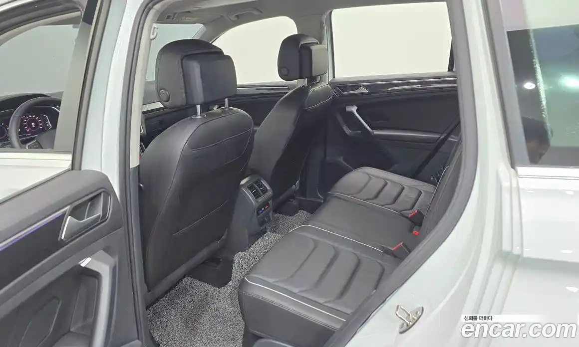 Volkswagen Tiguan 2021 2.0 автомат (гидро), фото 11