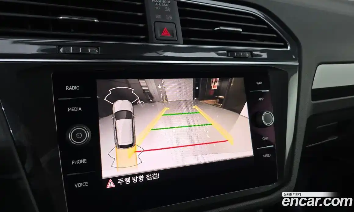 Volkswagen Tiguan 2021 2.0 автомат (гидро), фото 13