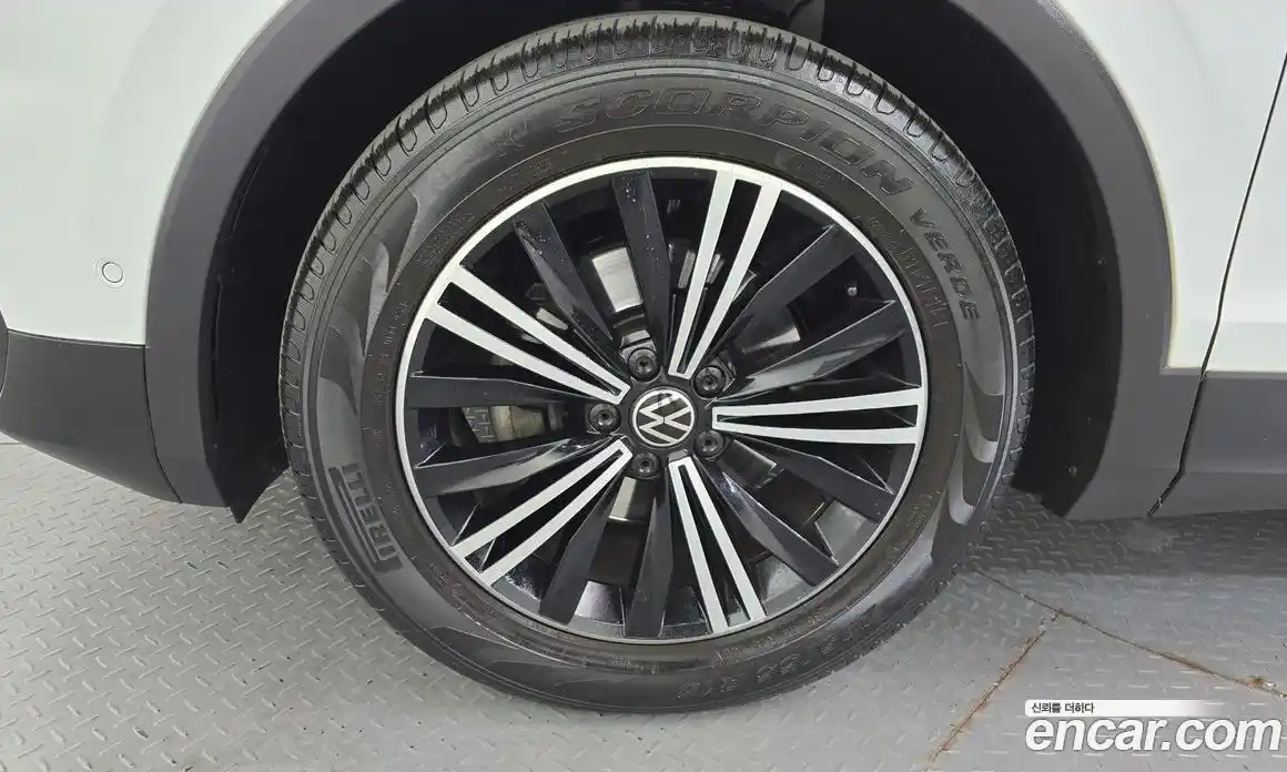 Volkswagen Tiguan 2021 2.0 автомат (гидро), фото 5
