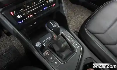 Volkswagen Tiguan 2021 2.0 автомат (гидро), миниатюра 9