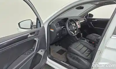 Volkswagen Tiguan 2021 2.0 автомат (гидро), миниатюра 10