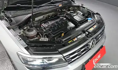 Volkswagen Tiguan 2020 2.0 автомат (гидро), миниатюра 6