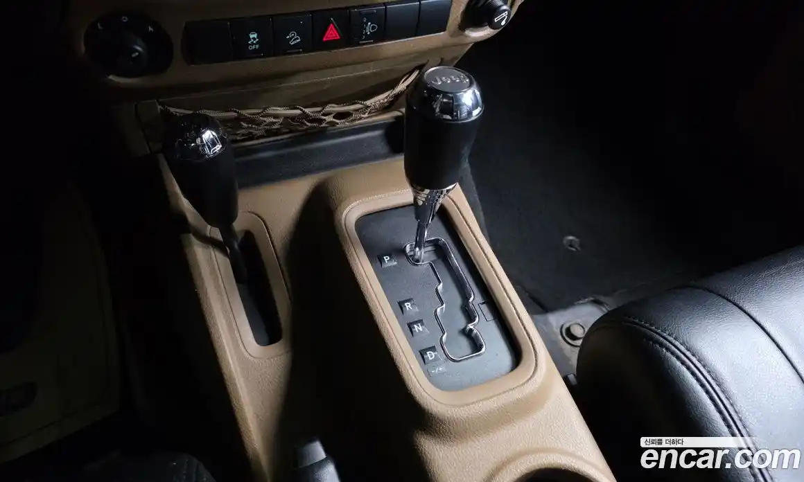 Jeep Wrangler 2011 2.8 автомат (гидро), фото 9